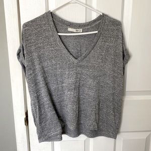 Aritzia Wilfred Free grey cropped knit tee